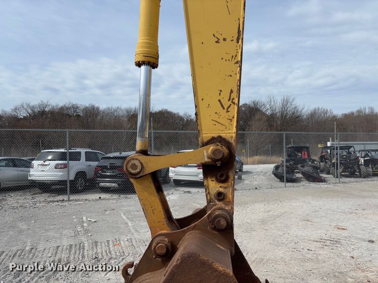 image for item YA2571 2004 Komatsu PC220LC-7 excavator