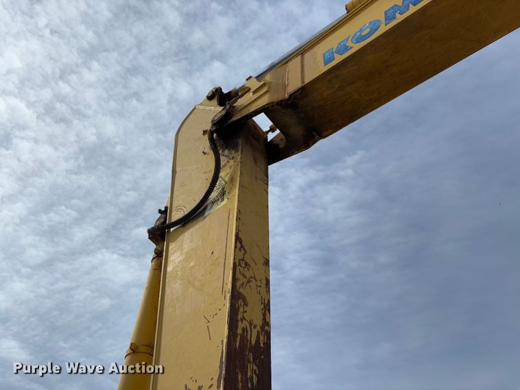 image for item YA2571 2004 Komatsu PC220LC-7 excavator