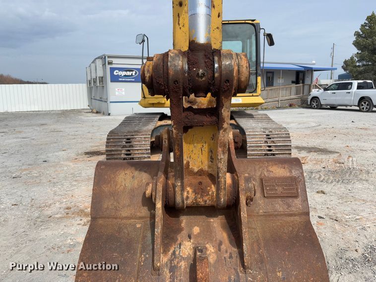 image for item YA2571 2004 Komatsu PC220LC-7 excavator