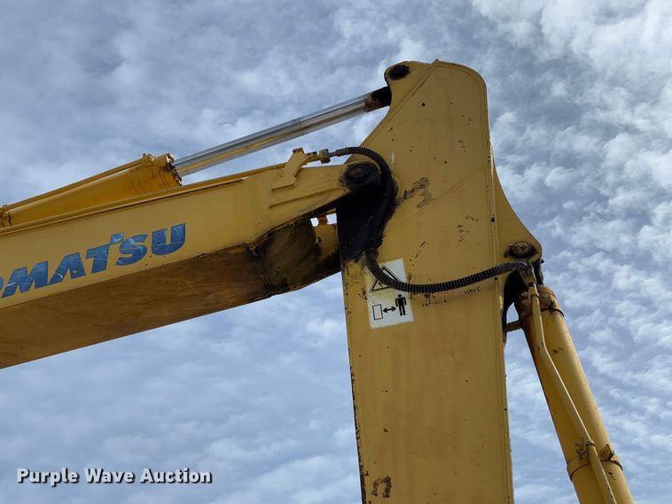 image for item YA2571 2004 Komatsu PC220LC-7 excavator