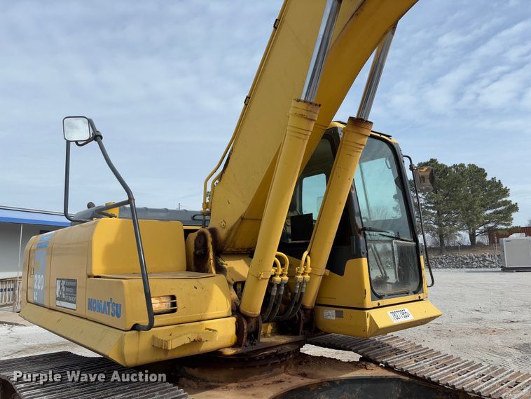 image for item YA2571 2004 Komatsu PC220LC-7 excavator