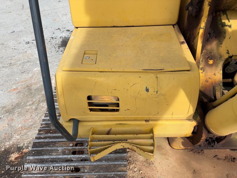 image for item YA2571 2004 Komatsu PC220LC-7 excavator