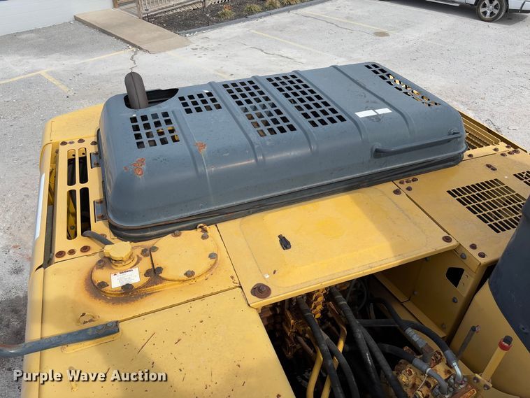 image for item YA2571 2004 Komatsu PC220LC-7 excavator