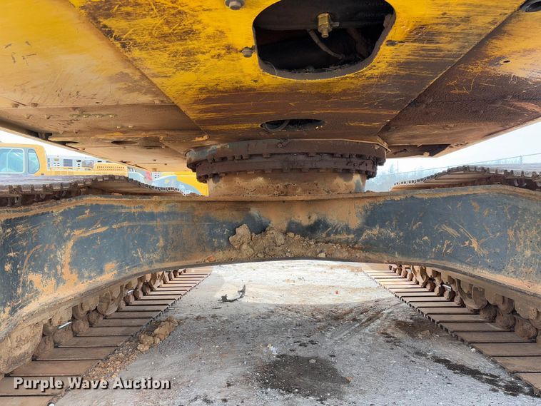 image for item YA2571 2004 Komatsu PC220LC-7 excavator
