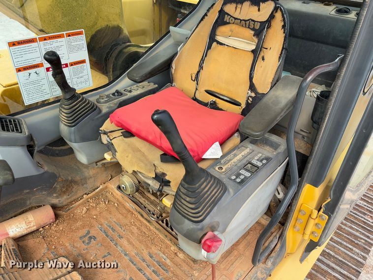 image for item YA2571 2004 Komatsu PC220LC-7 excavator