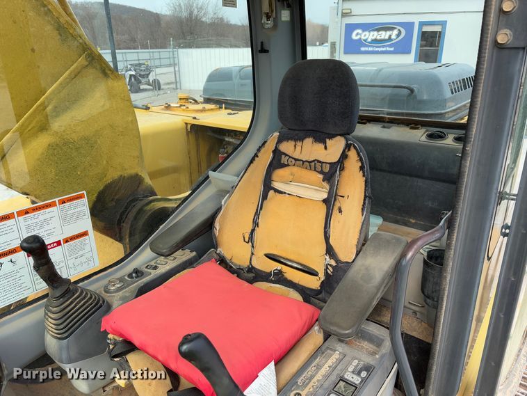 image for item YA2571 2004 Komatsu PC220LC-7 excavator