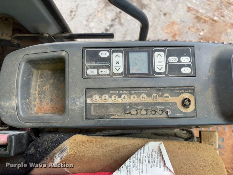 image for item YA2571 2004 Komatsu PC220LC-7 excavator