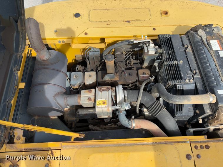 image for item YA2571 2004 Komatsu PC220LC-7 excavator