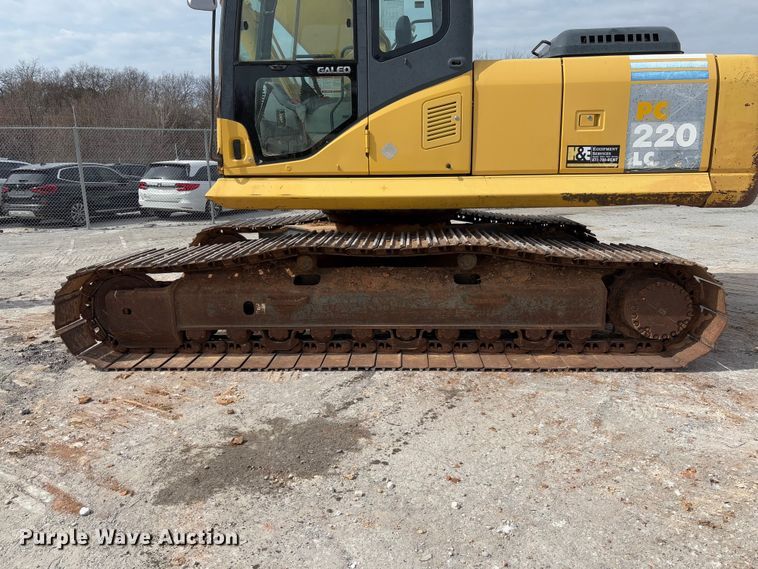 image for item YA2571 2004 Komatsu PC220LC-7 excavator