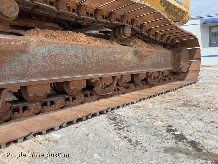 image for item YA2571 2004 Komatsu PC220LC-7 excavator