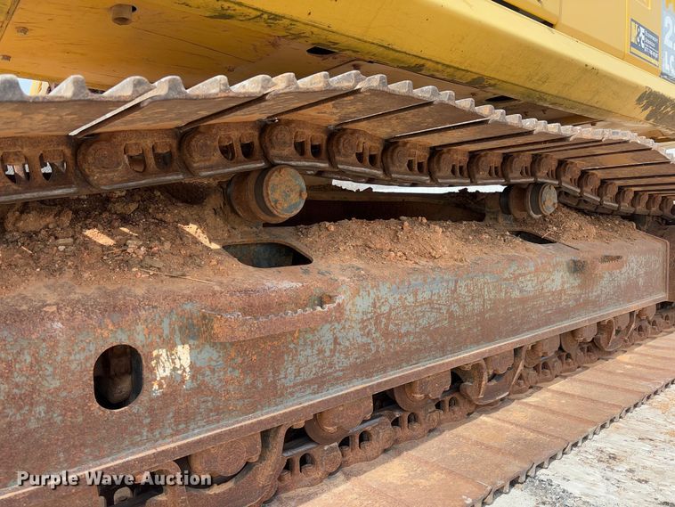 image for item YA2571 2004 Komatsu PC220LC-7 excavator