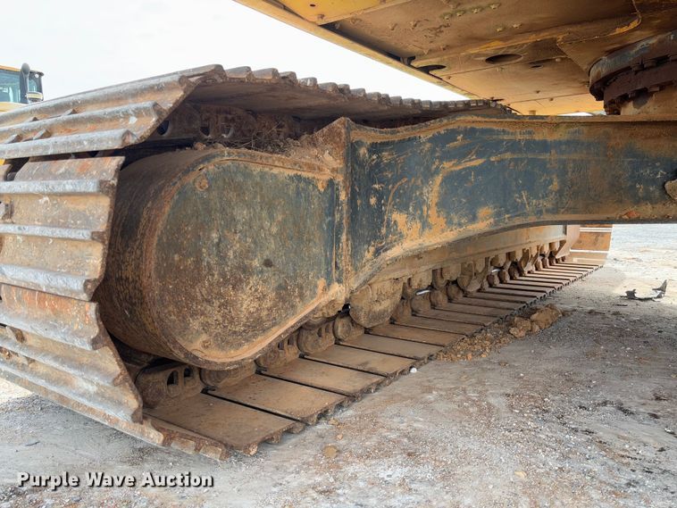 image for item YA2571 2004 Komatsu PC220LC-7 excavator