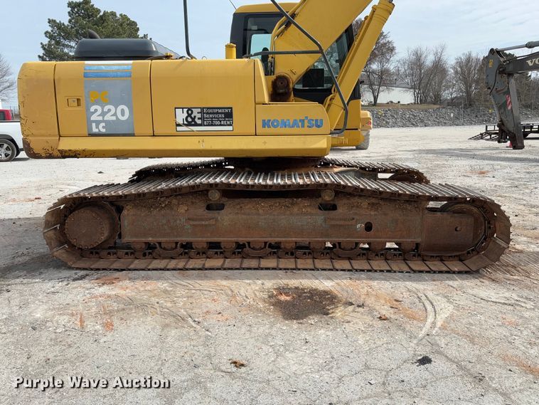 image for item YA2571 2004 Komatsu PC220LC-7 excavator
