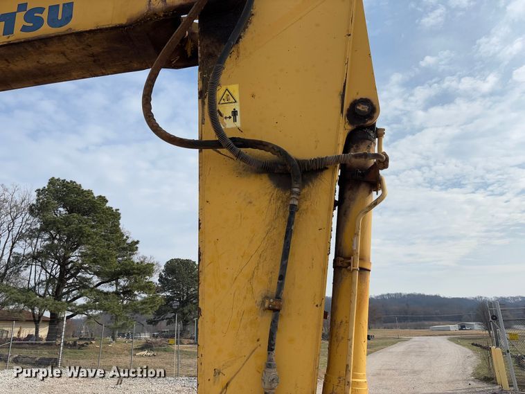 image for item YA2572 2009 Komatsu PC600LC-8 excavator