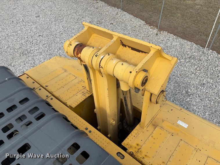 image for item YA2572 2009 Komatsu PC600LC-8 excavator