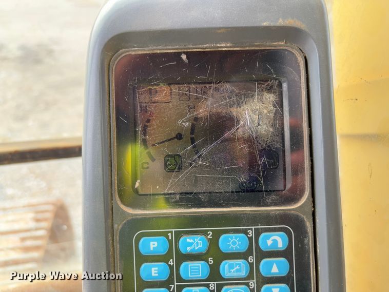 image for item YA2572 2009 Komatsu PC600LC-8 excavator