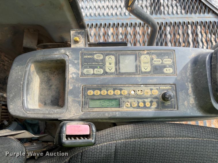 image for item YA2572 2009 Komatsu PC600LC-8 excavator