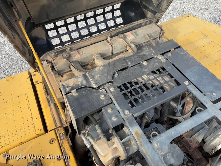 image for item YA2572 2009 Komatsu PC600LC-8 excavator