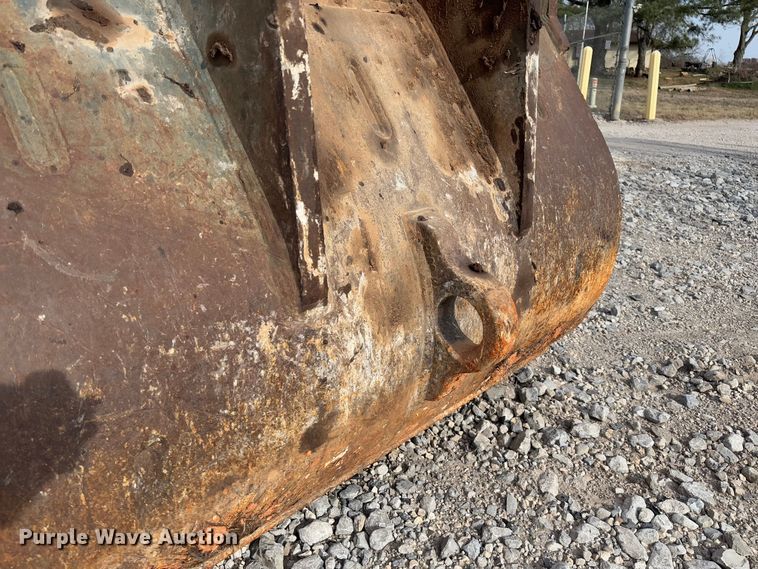 image for item YA2572 2009 Komatsu PC600LC-8 excavator