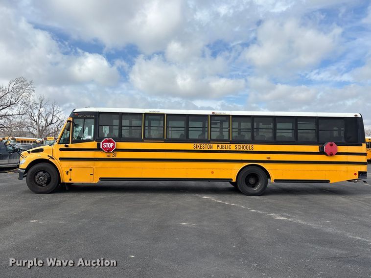 image for item DT0024 2014 Thomas B2 bus