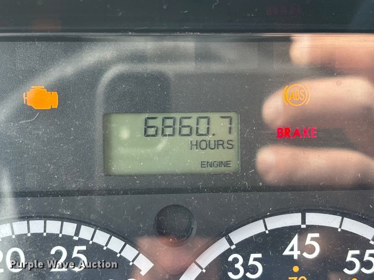 image for item DT0024 2014 Thomas B2 bus