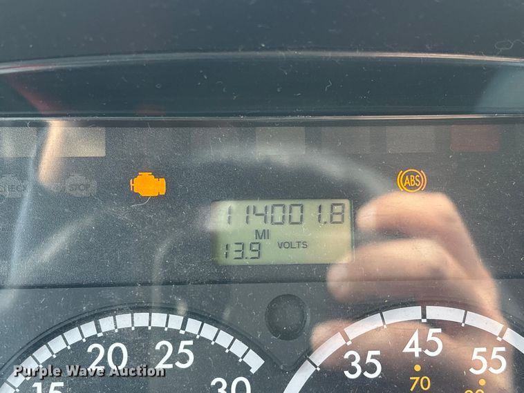 image for item DT0024 2014 Thomas B2 bus