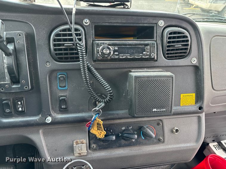 image for item DT0024 2014 Thomas B2 bus