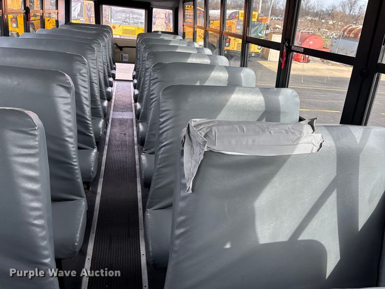 image for item DT0024 2014 Thomas B2 bus