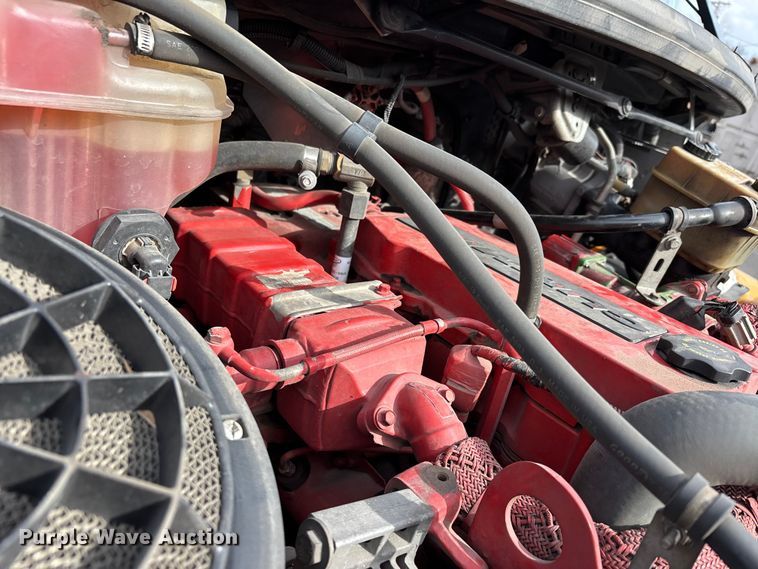 image for item DT0024 2014 Thomas B2 bus