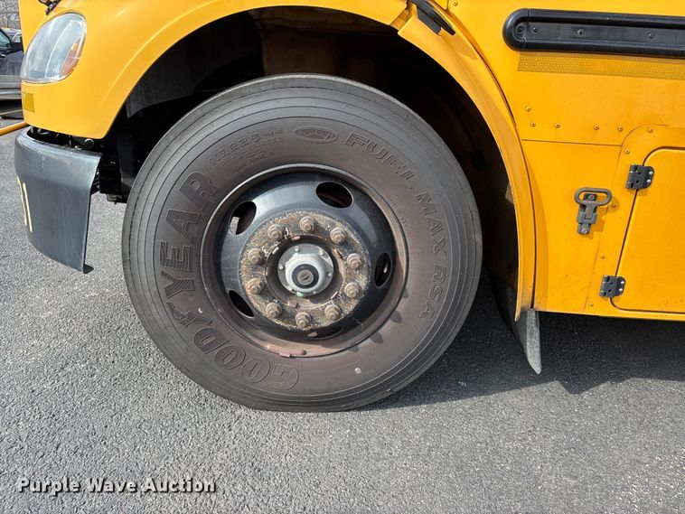 image for item DT0024 2014 Thomas B2 bus