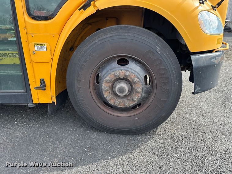 image for item DT0024 2014 Thomas B2 bus