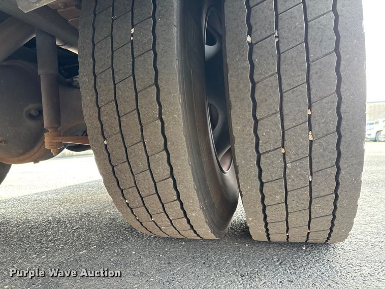 image for item DT0024 2014 Thomas B2 bus