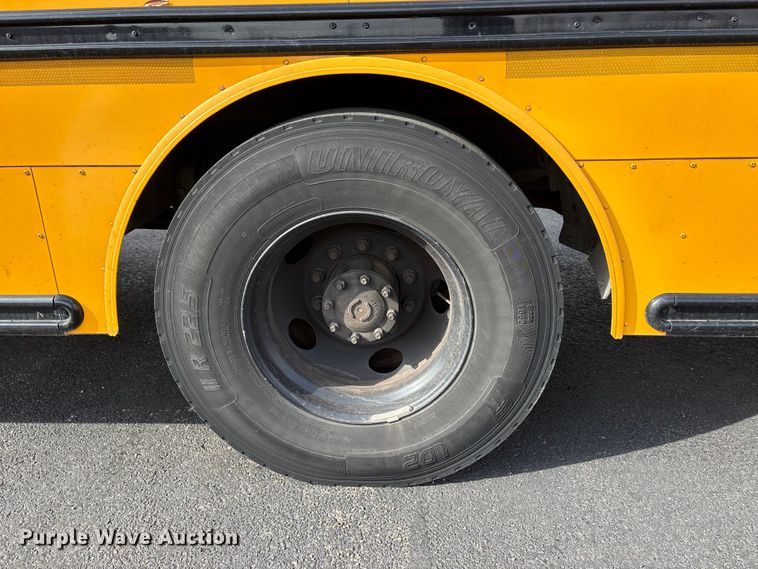 image for item DT0024 2014 Thomas B2 bus