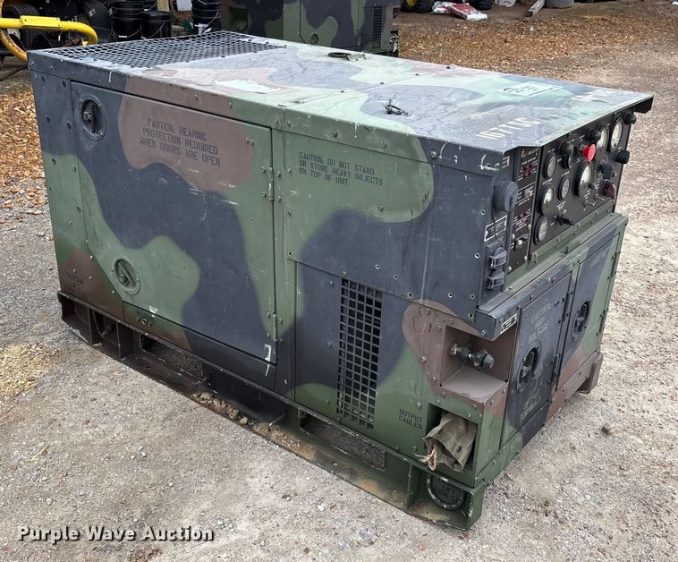 image for item DT0025 2002 MEP-8003A generator