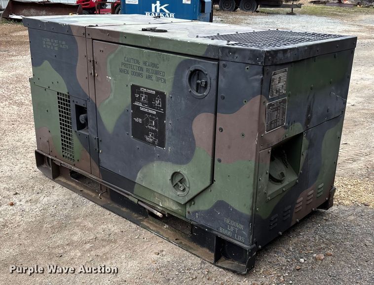 image for item DT0025 2002 MEP-8003A generator