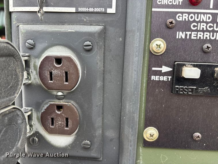 image for item DT0025 2002 MEP-8003A generator