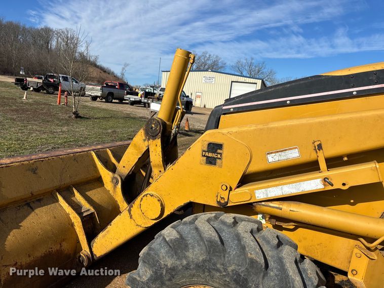image for item DT0028 2002 Caterpillar 430D backhoe