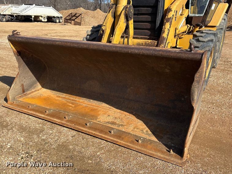 image for item DT0028 2002 Caterpillar 430D backhoe