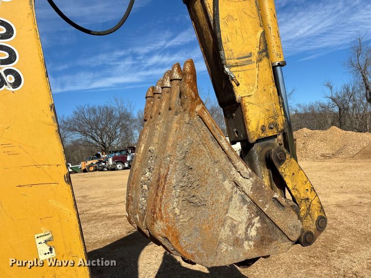 image for item DT0028 2002 Caterpillar 430D backhoe