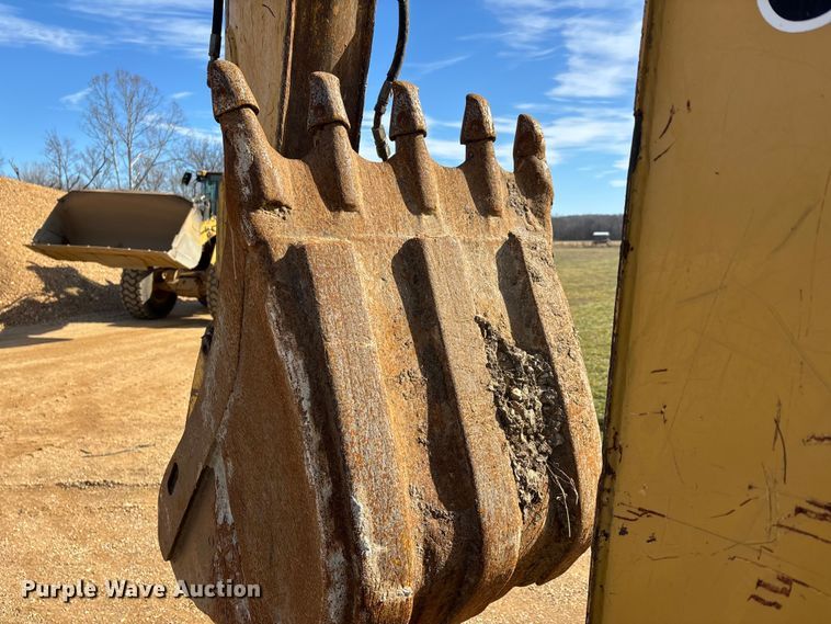 image for item DT0028 2002 Caterpillar 430D backhoe