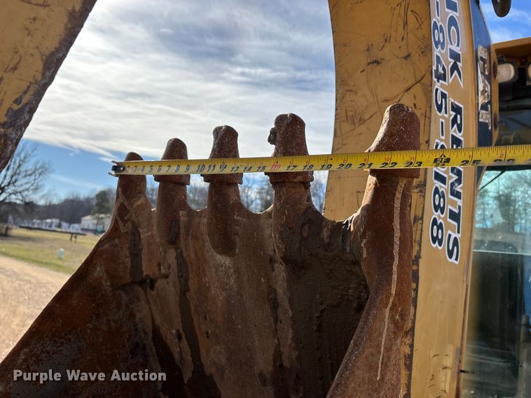 image for item DT0028 2002 Caterpillar 430D backhoe