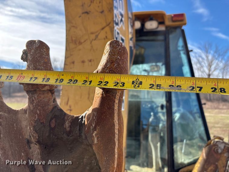 image for item DT0028 2002 Caterpillar 430D backhoe