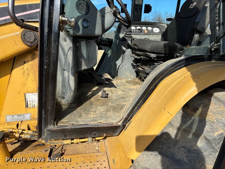image for item DT0028 2002 Caterpillar 430D backhoe