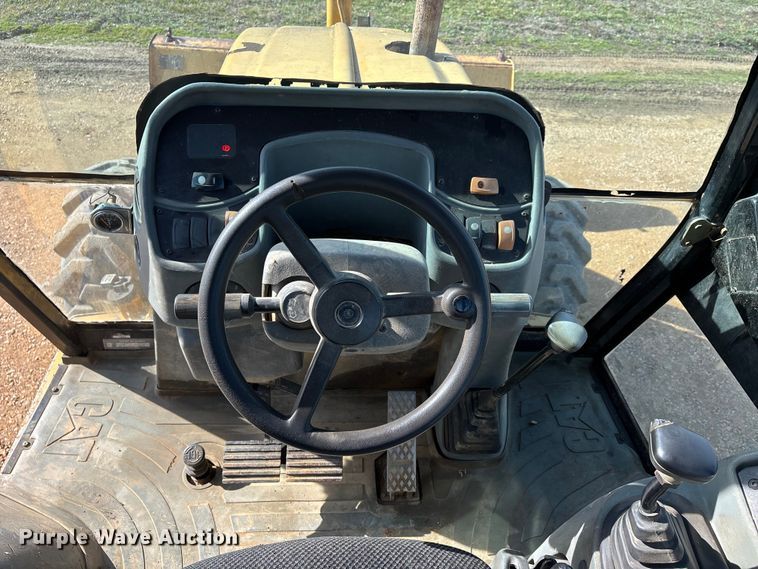 image for item DT0028 2002 Caterpillar 430D backhoe