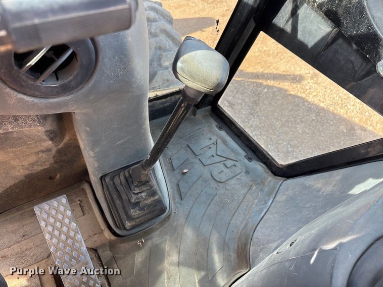 image for item DT0028 2002 Caterpillar 430D backhoe