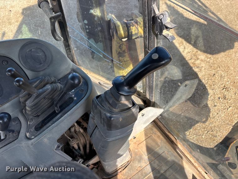 image for item DT0028 2002 Caterpillar 430D backhoe