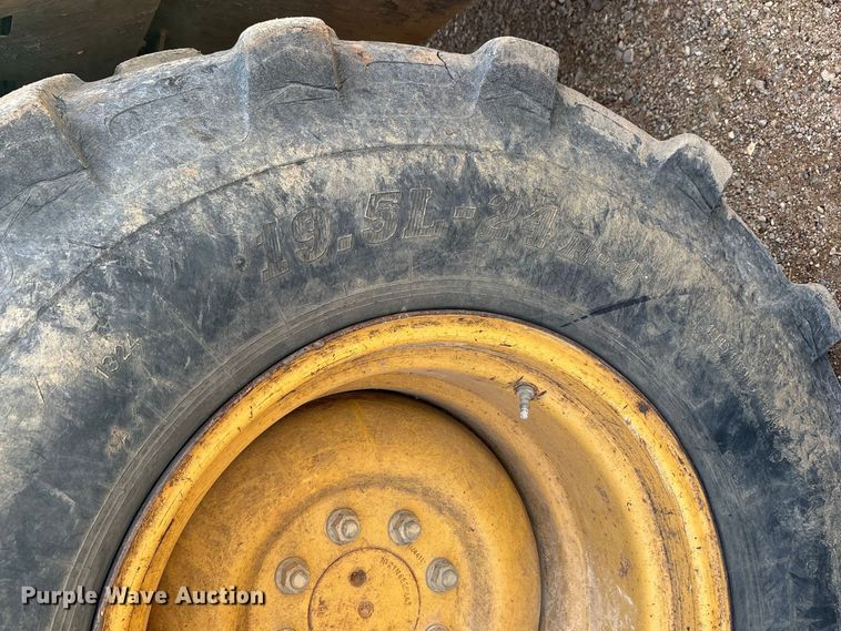 image for item DT0028 2002 Caterpillar 430D backhoe