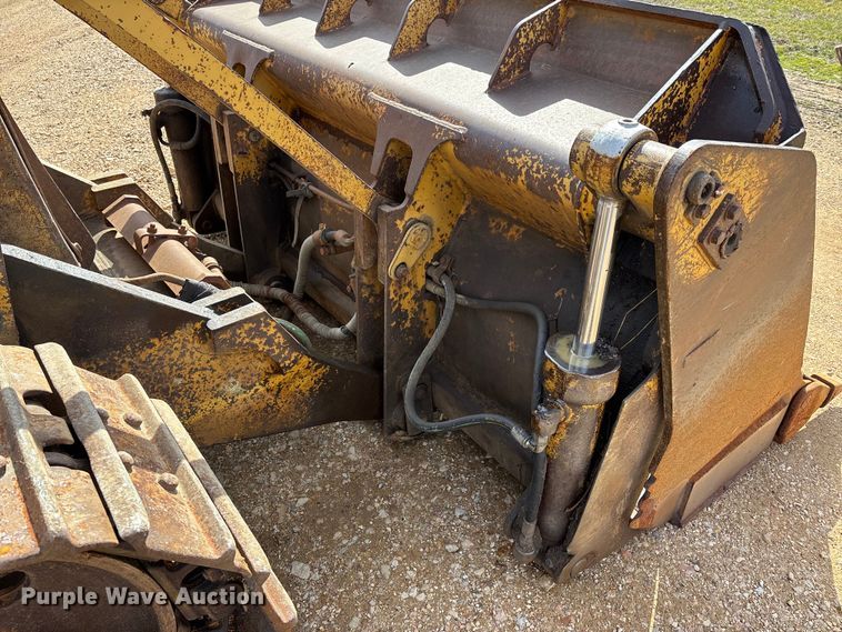 image for item DT0029 1994 Caterpillar 939 track loader