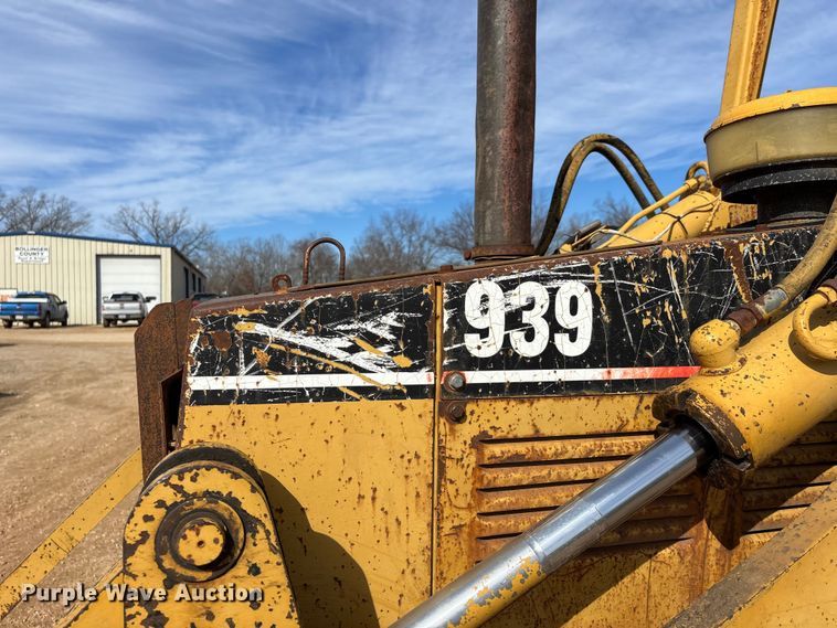 image for item DT0029 1994 Caterpillar 939 track loader