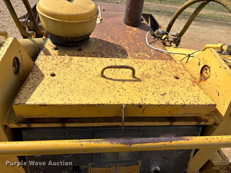 image for item DT0029 1994 Caterpillar 939 track loader